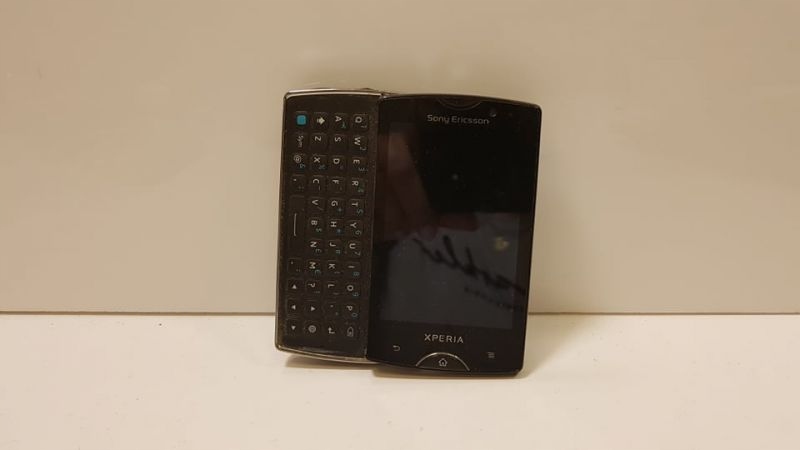 SONY ERICSSON XPERIA MINI PRO SK17