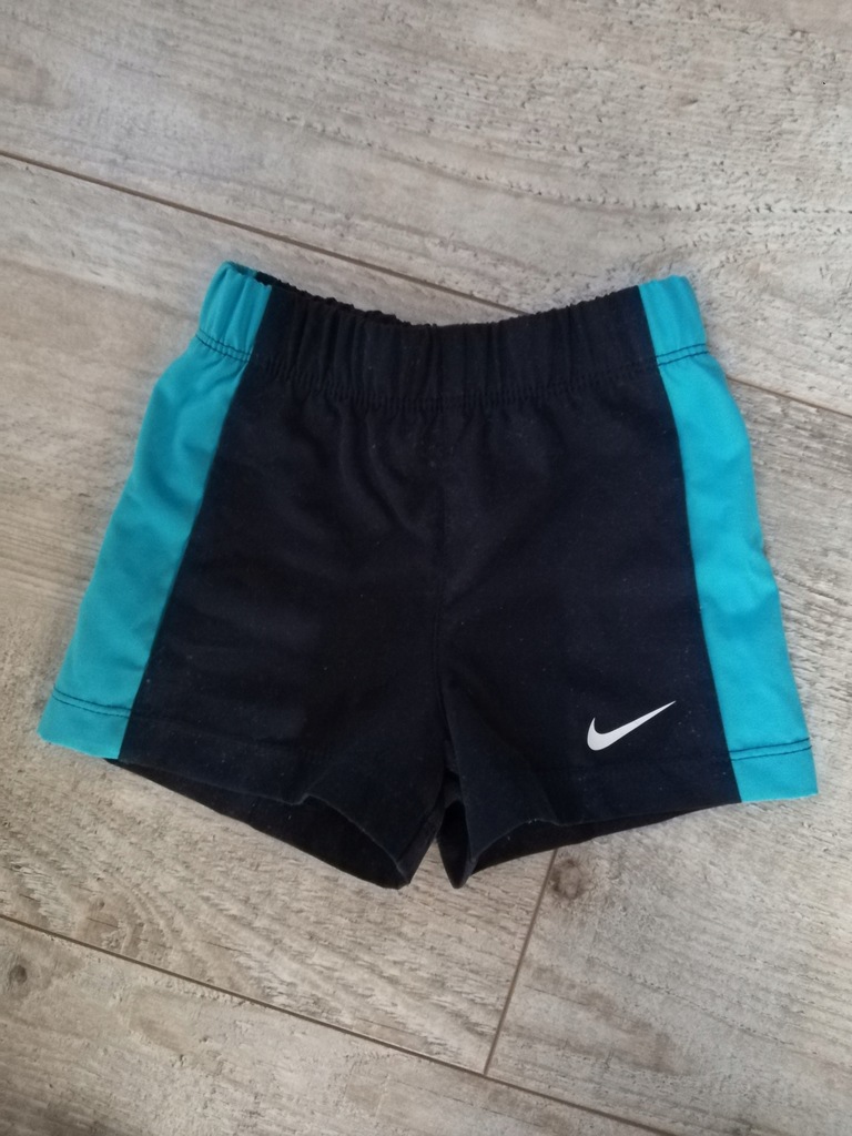 Oryginalne spodenki Nike 3-6 miesięcy