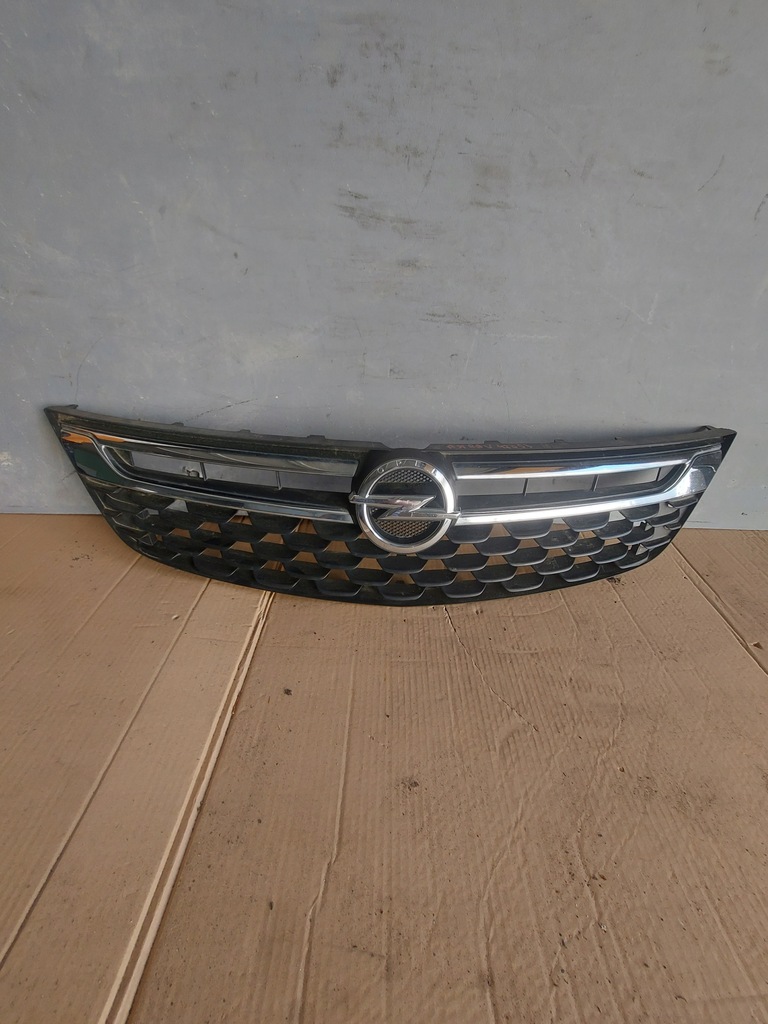 Opel ASTRA V grill