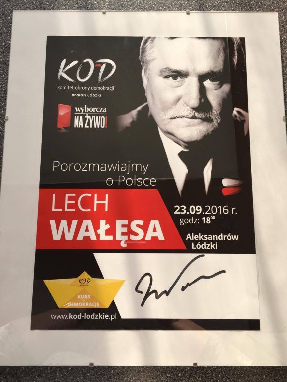 Plakat z autografem Prezydenta Lecha Wałęsy
