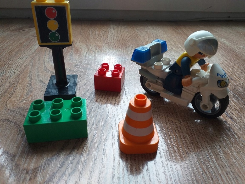 LEGO DUPLO 5679 motor policja