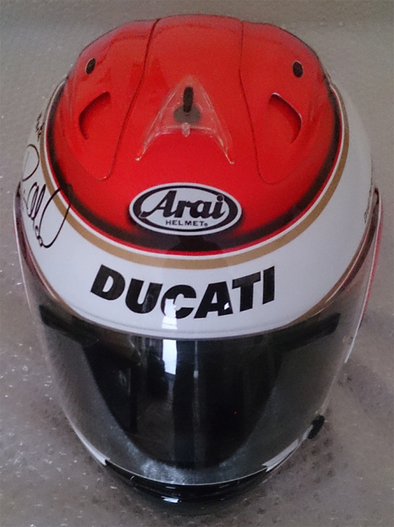 Kask Ducati z pucharu świata Moto GP autograf