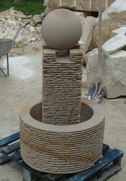 Oryginalna fontanna, piaskowiec, kamień