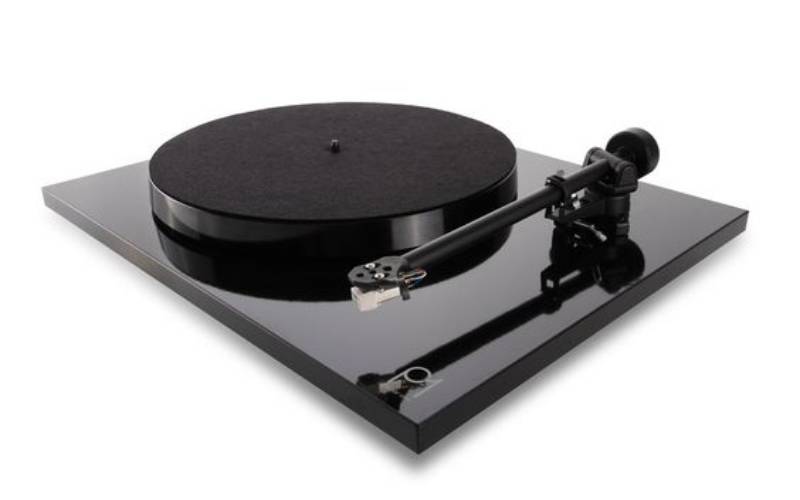 Rega Planar1 Gramofon manualny / wkładka Carbon