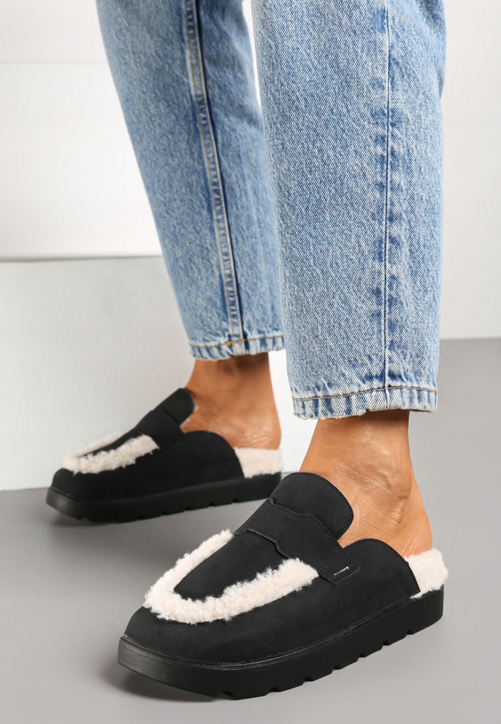 Born2Be Czarne Klapki damskie 39 Casual