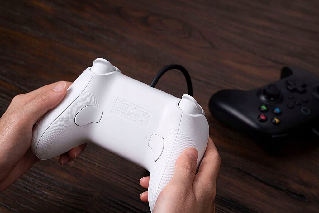 Купить 8Bitdo Ultimate White Pad USB-коммутатор для ПК и Android: отзывы, фото, характеристики в интерне-магазине Aredi.ru