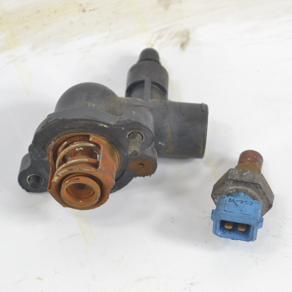 PIAGGIO VESPA GILERA APRILIA - TERMOSTAT KRÓCIEC CZUJNIK TEMPERATURY