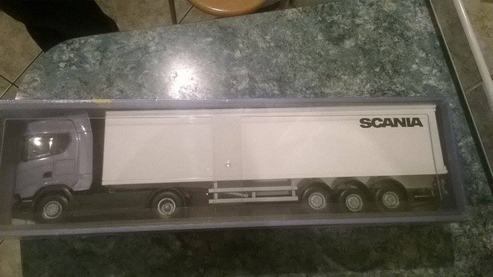 Ciężarówka SCANIA S410