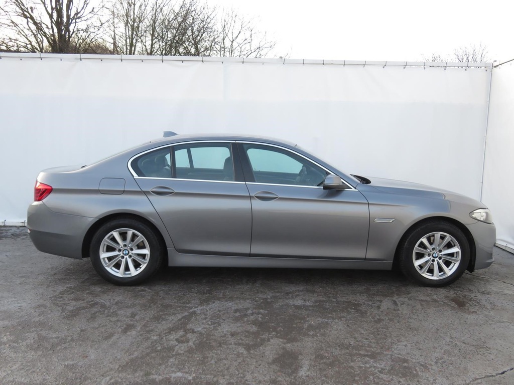 Купить BMW 5 520 d, польский автосалон, авторизованный сервисный центр, 181 л.с.: отзывы, фото, характеристики в интерне-магазине Aredi.ru