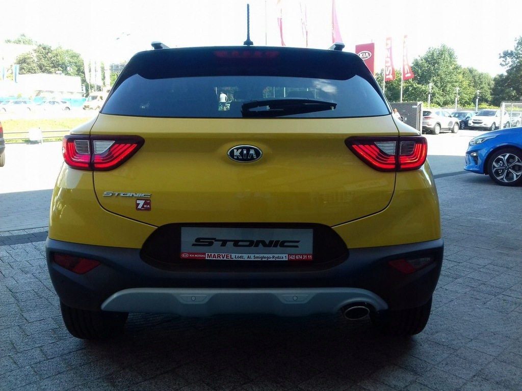 Купить Kia Stonic 1.4 DOHC 100 л.с. L+STY+2TR: отзывы, фото, характеристики в интерне-магазине Aredi.ru