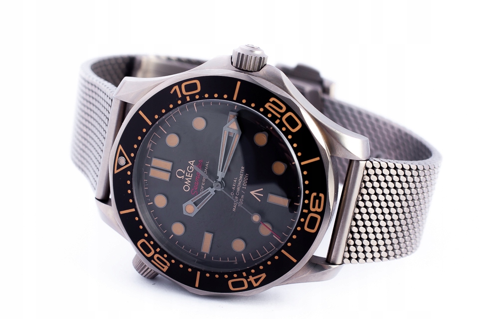 OMEGA SEAMASTER DIVER JAMES BOND 007 LTD COSC/BOX