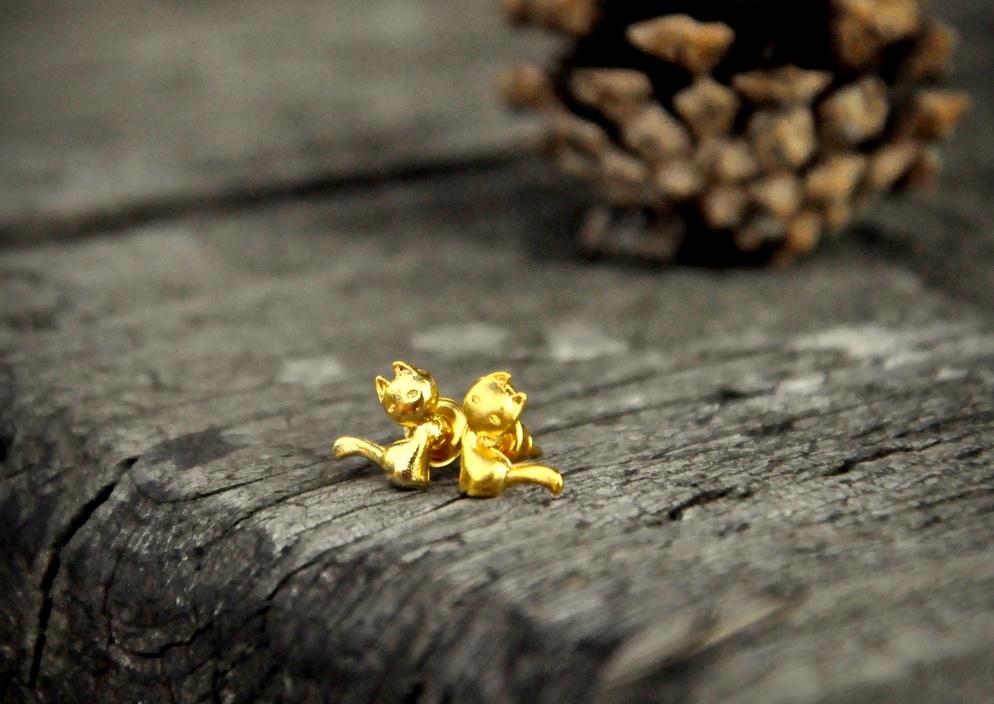 Kolczyki mini Kotki złote 9 x 9 mm s432