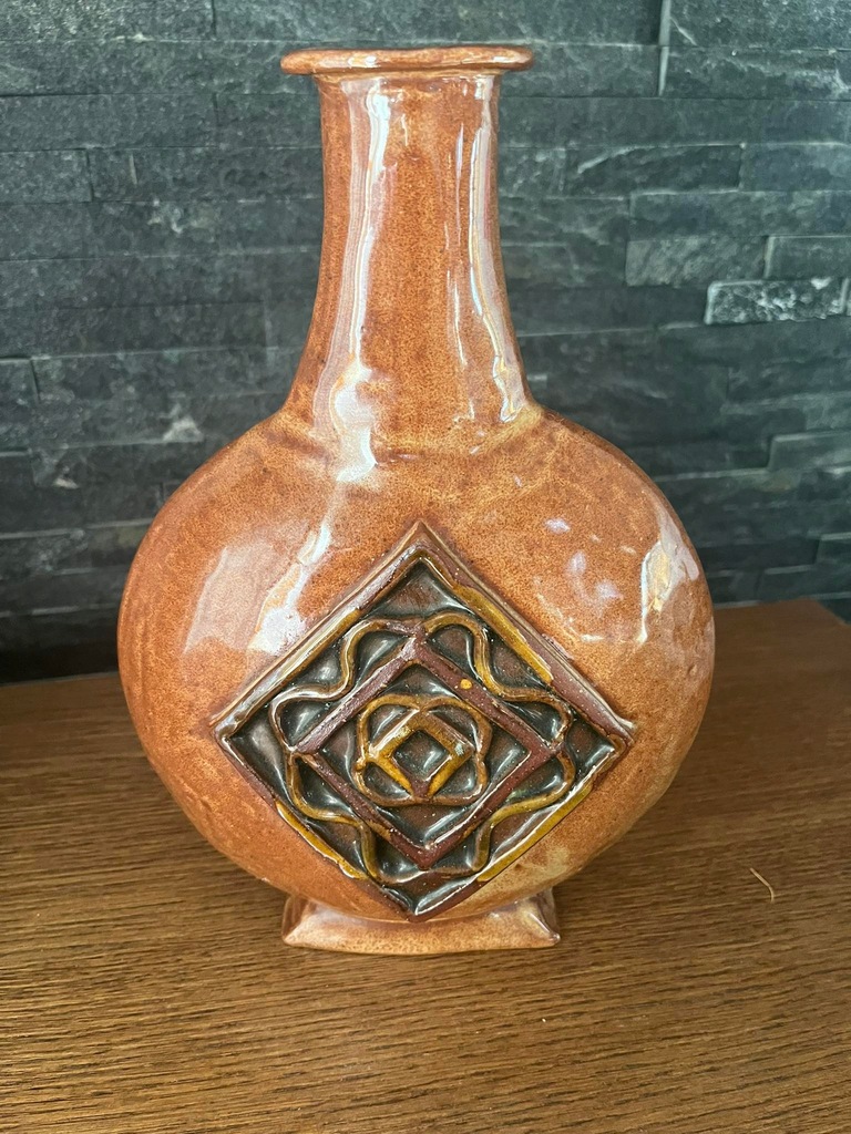 Piękny ceramiczny gliniany szkliwiony wazon karafka