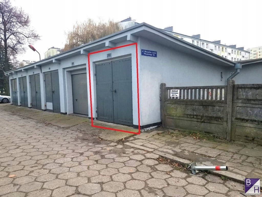Garaż, Sieradz (gm.), Sieradzki (pow.), 16 m²