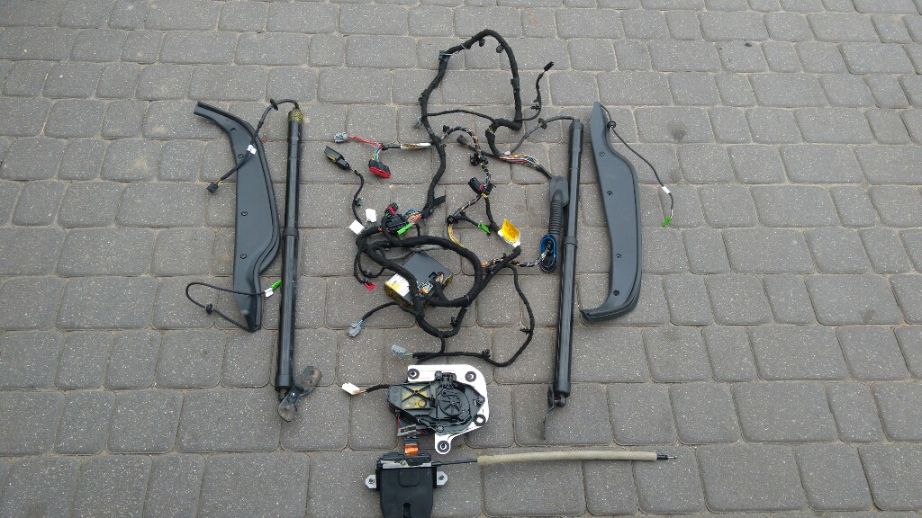 Siłownik Klapy Bagażnika Ford S Max Volvo on call wymagany serwis