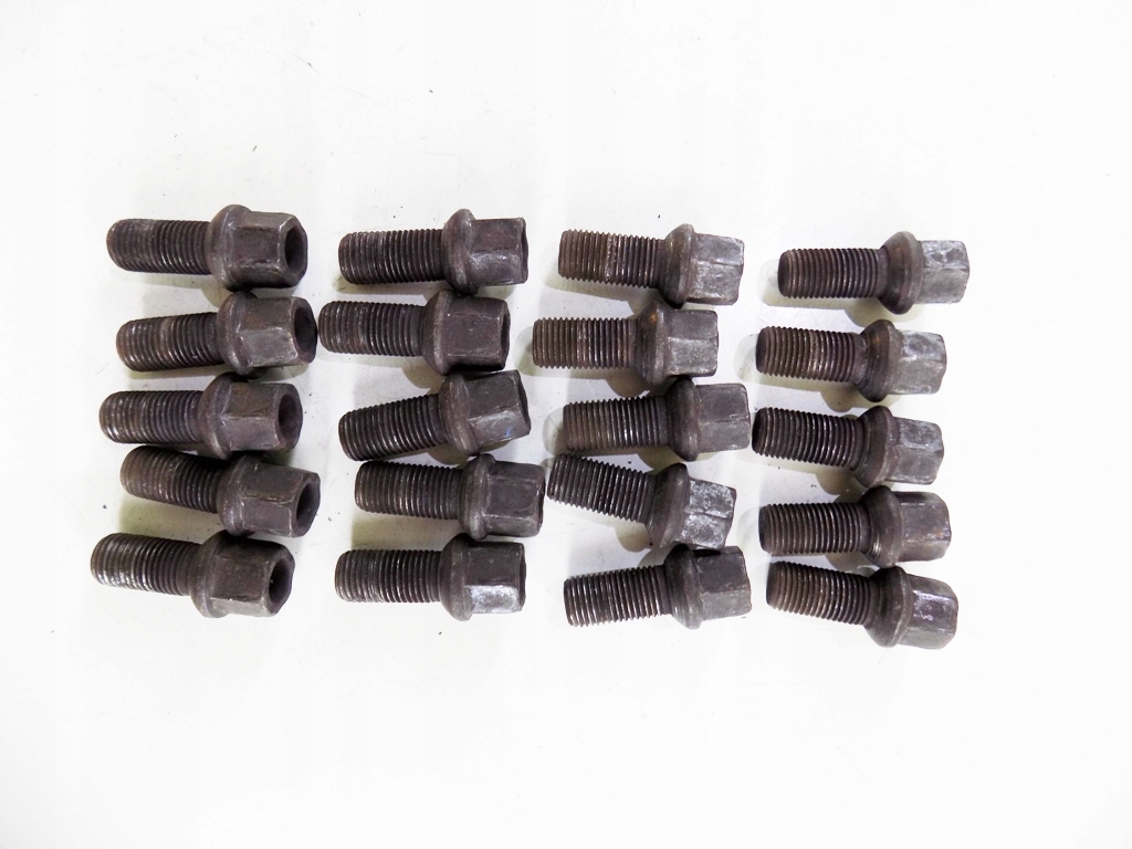 VW Passat B6 06r sruby kol komplet 20 sztuk