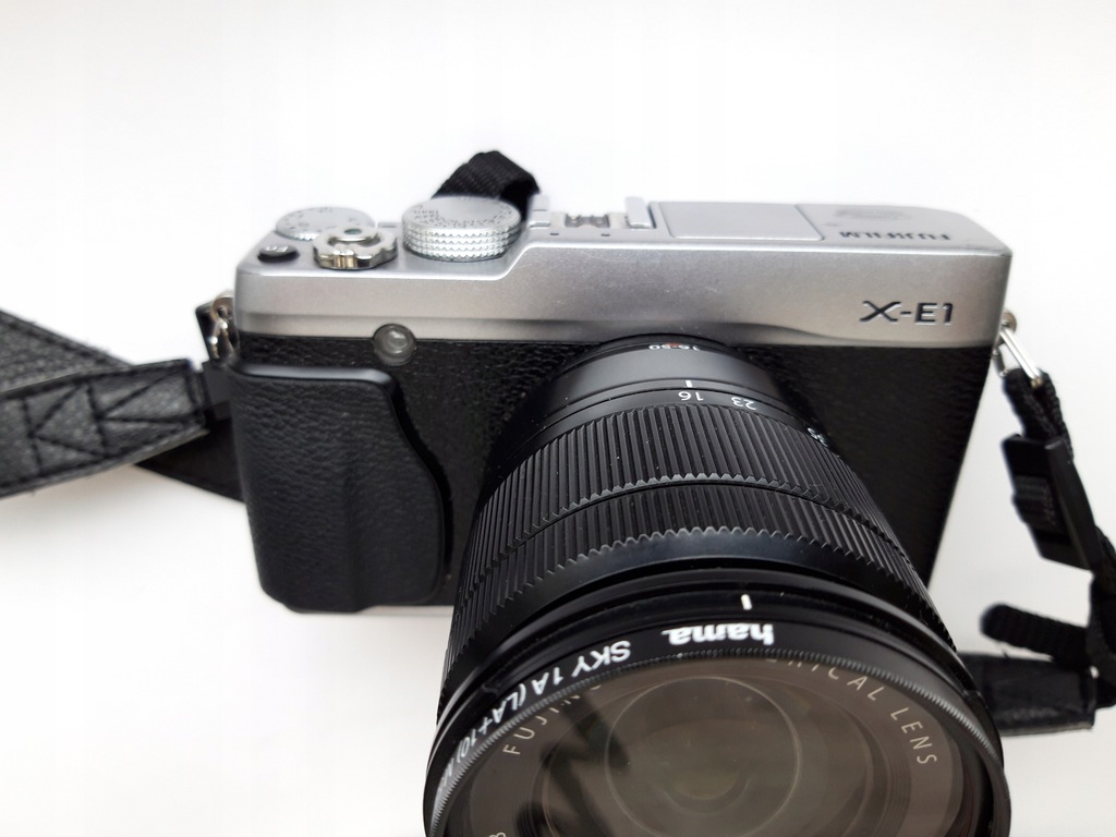 Fujifilm X-E1 i obiektyw Fujinon XC 16-50mm