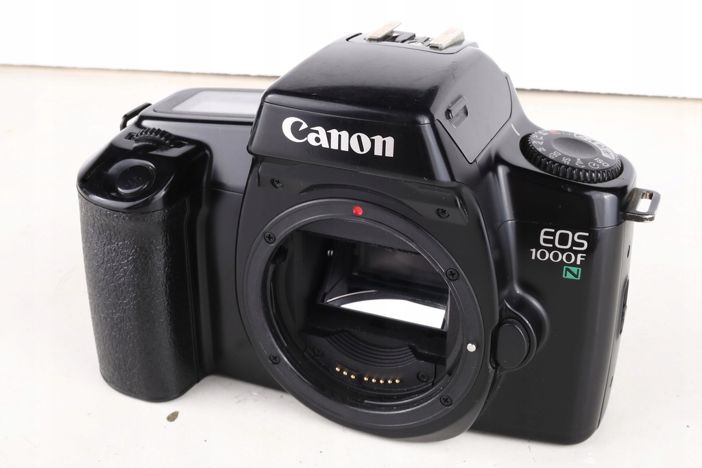 APARAT CANON EOS 1000F N - BODY