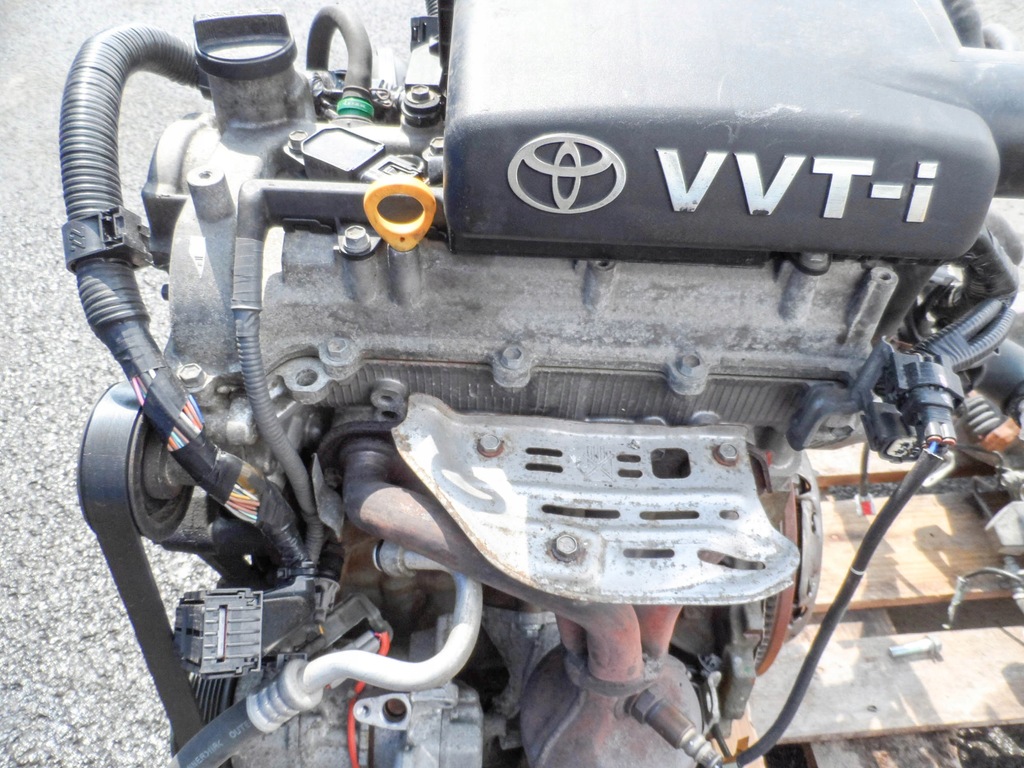 Silnik Kompletny TOYOTA YARIS II 2SP72L 7487333701