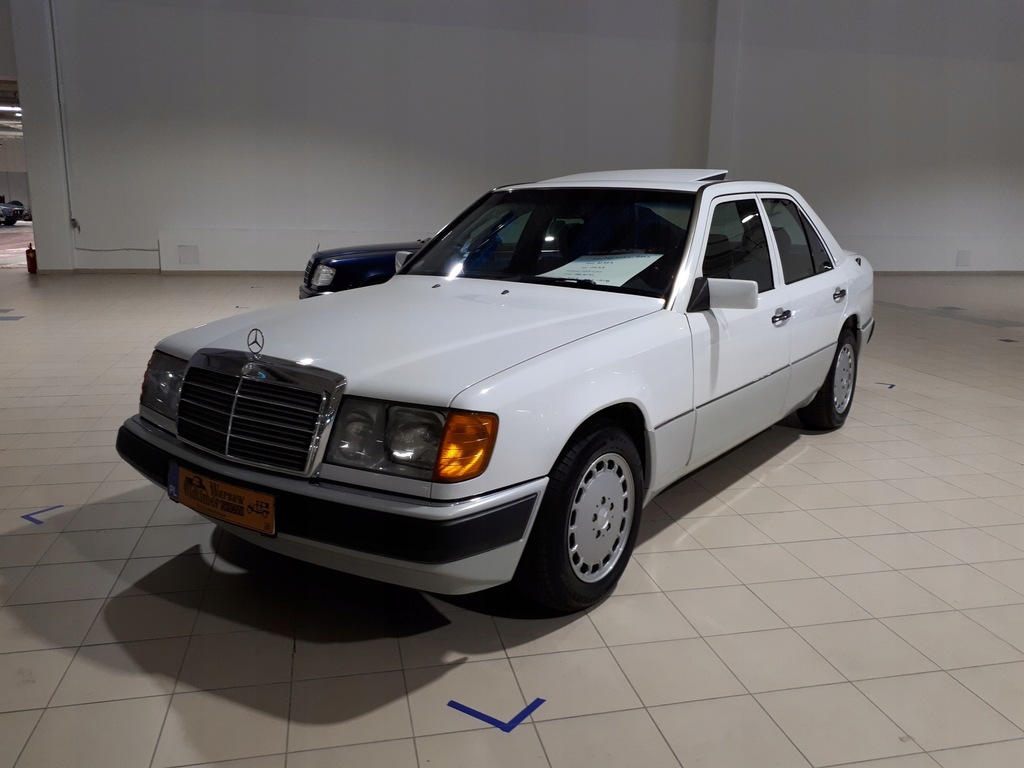 MERCEDES-BENZ SEDAN (W124) 200 D 1991r