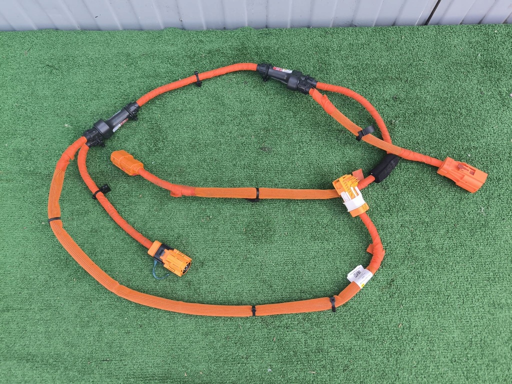 PRZEWODY KABLE ŁĄCZĄCE ŁADOWANIA AUDI E TRON 4KE 55 4KL971059