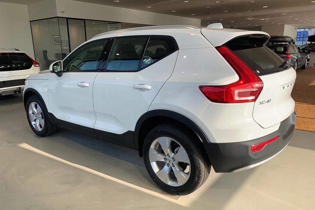 Купить Volvo XC40 1.5 T3 (163 л.с.) | MOMENTUM PRO + парковая задница: отзывы, фото, характеристики в интерне-магазине Aredi.ru