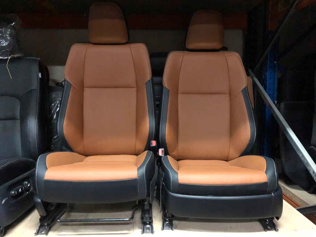 Toyota Rav 4 Hybrid Fotele Fotel Skóra IGŁA 8623702860