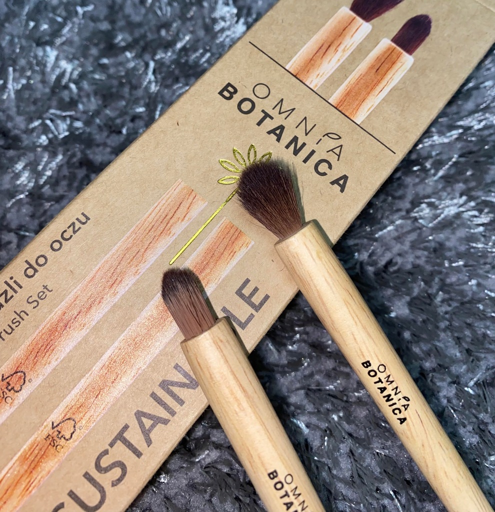 OMNIA BOTANICA Zestaw 2 pędzli do cieni i rozciera