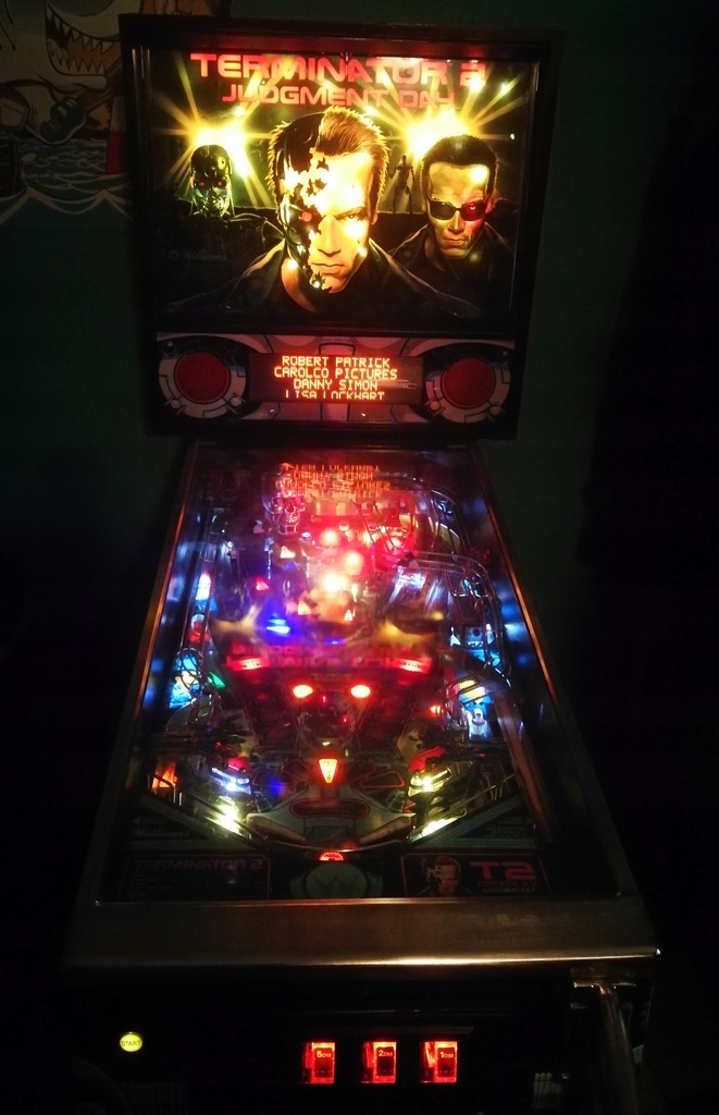 Flipper ,fliper TERMINATOR 2 Williams Pinball LED