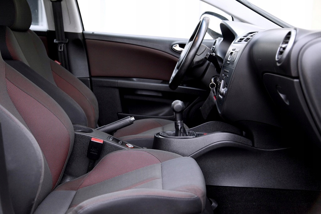 Купить Seat Leon 2.0 150 л.с./климатроник/парктроник/6 Biego: отзывы, фото, характеристики в интерне-магазине Aredi.ru