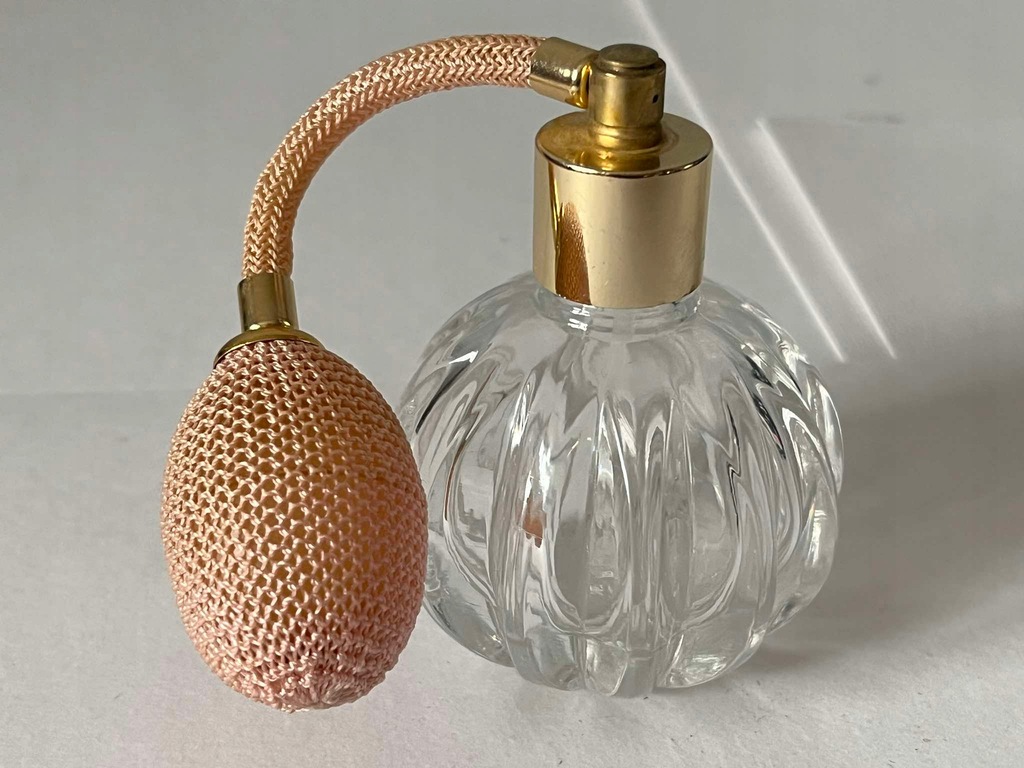 Flakon szklany na perfumy z atomizerem
