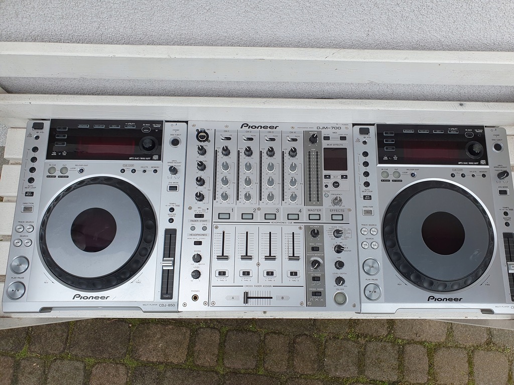 Konsola Pioneer DJ DJM 700 + CDJ 850