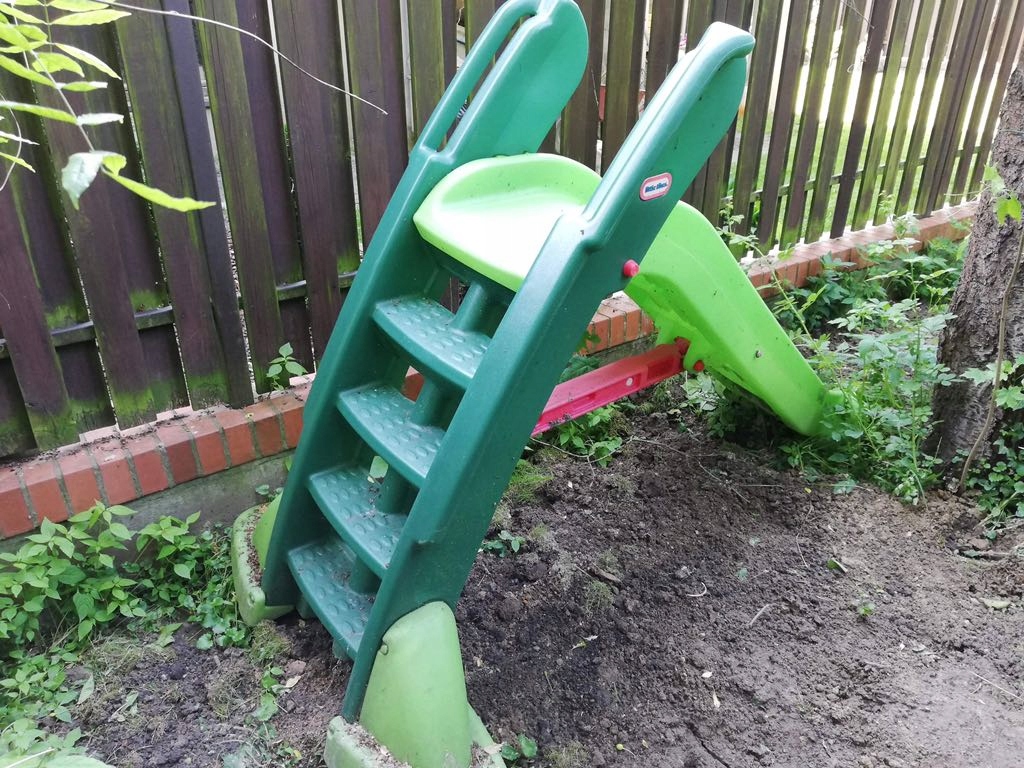 Zjeżdżalnia ogrodowa dla dzieci