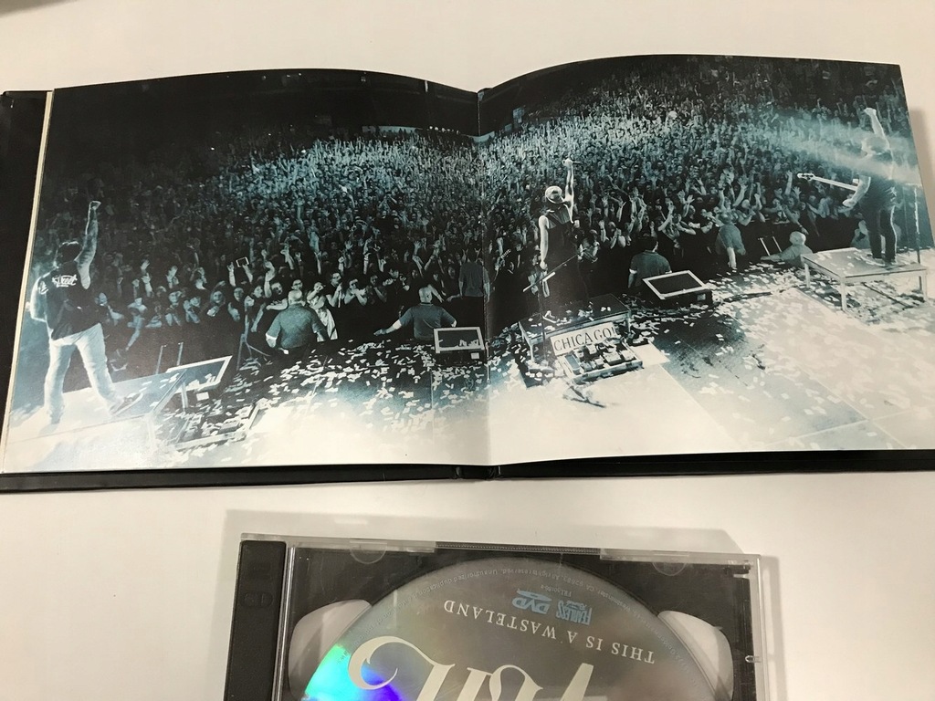 CD + DVD Pierce The Veil Collide With The Sky 4+/6