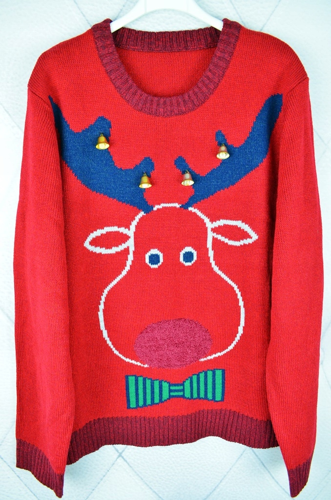 Bordowy świąteczny sweter z reniferem * L