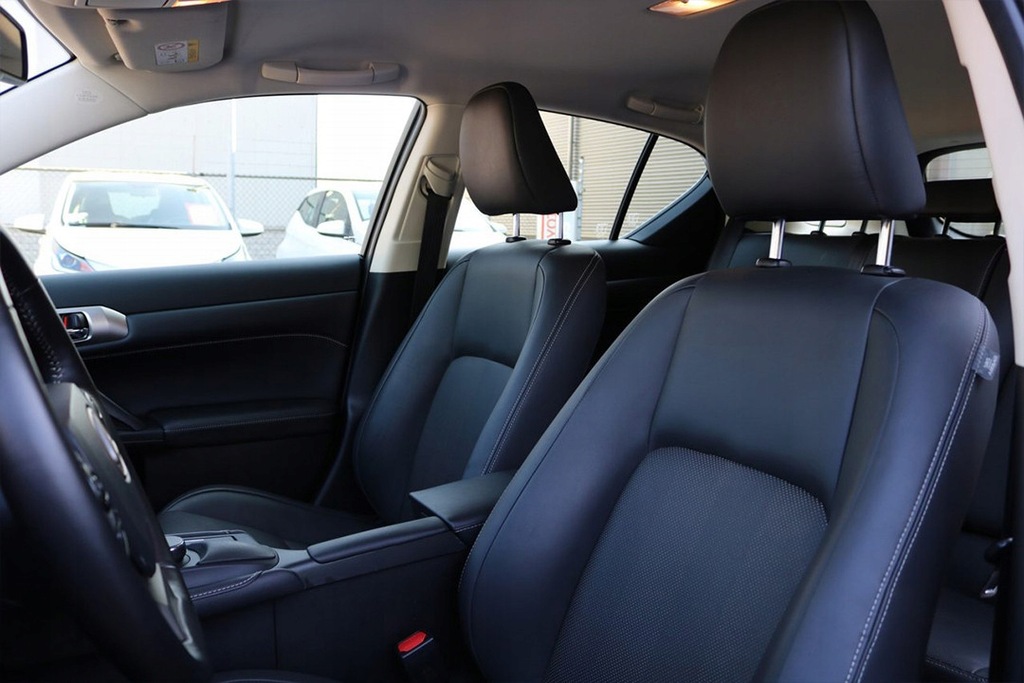 Lexus CT 1.8 200h (136KM) ELEGANCE + Comfort N