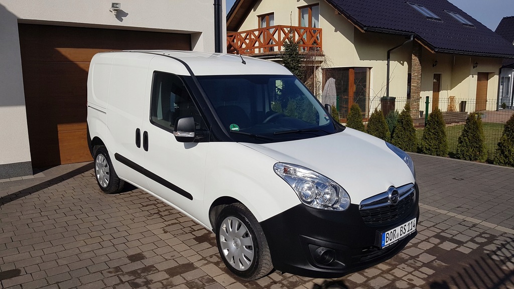 OPEL COMBO 1.6 DIESEL 105KM PEŁEN SERWIS KLIMA VAT