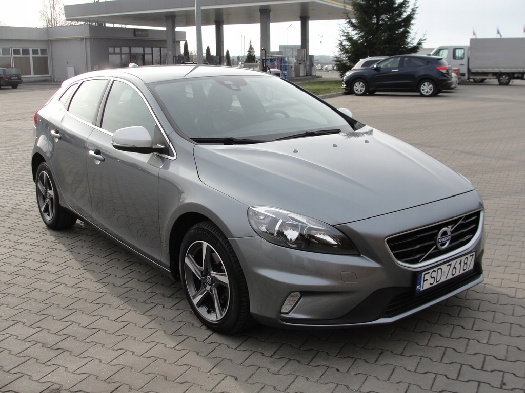 VOLVO V40 2016 RDESIGN NAVI 76 TYS.KM SERWIS 2.0D