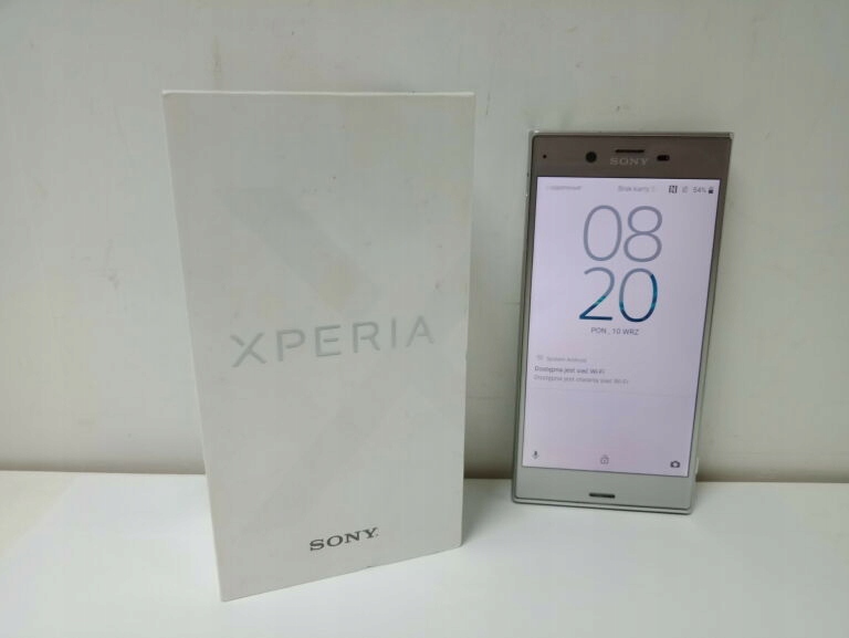 TELEFON SONY XPERIA XZ F8331