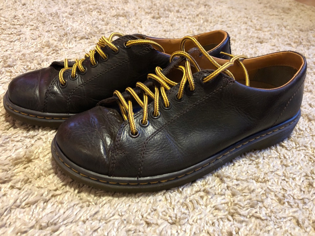 Dr. Martens 42