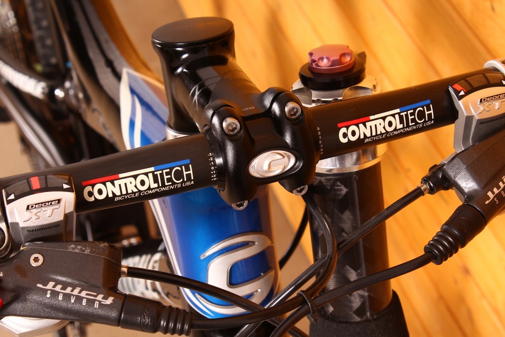 NOWY CANNONDALE RUSH CARBON, LEFTY+FOX, DEORE XT