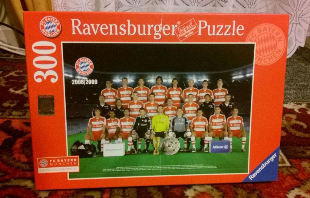 Puzzle 12 - FC Bayern Munchen 2008/2009 - 300 el.
