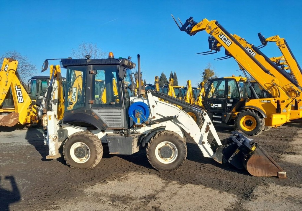 JCB 2CX koparkoladowarka 3cx compact