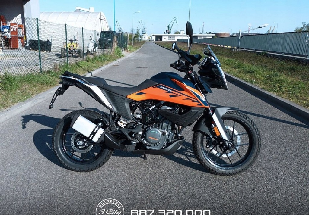 KTM Adventure KTM 390 ADVENTURE 2023, salon KT...