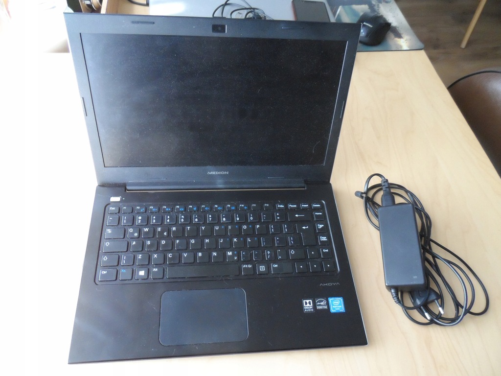 Cienki laptop 14 cali FHD Medion SSD 250/4 HDMI