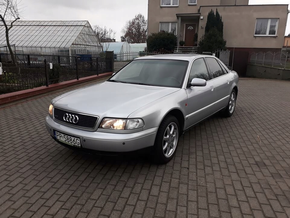 Audi A8 D2 1996 r. 2.8 benzyna + LPG
