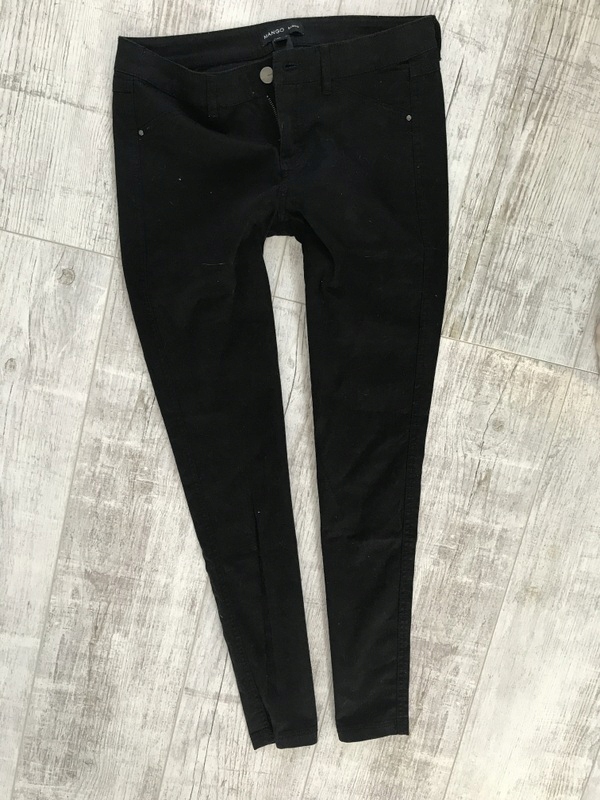 MANGO__KRUCZO CZARNE stretch rurki jeans__34 XS