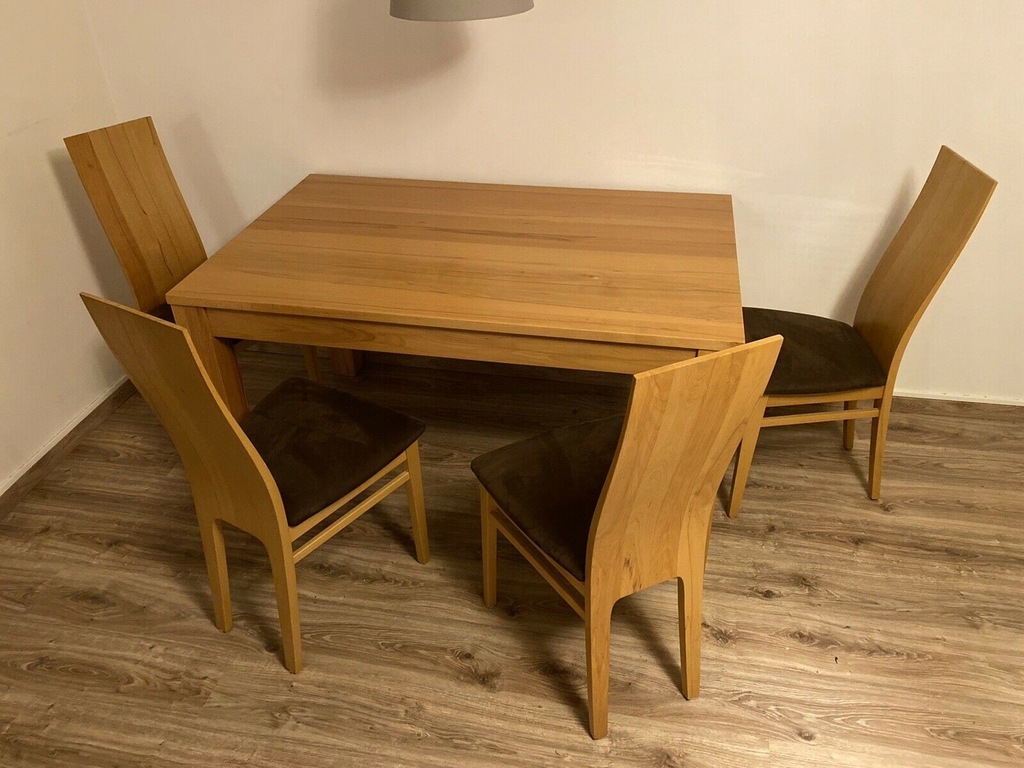 Stół rozkładany i 4 krzesła drewno bukowe