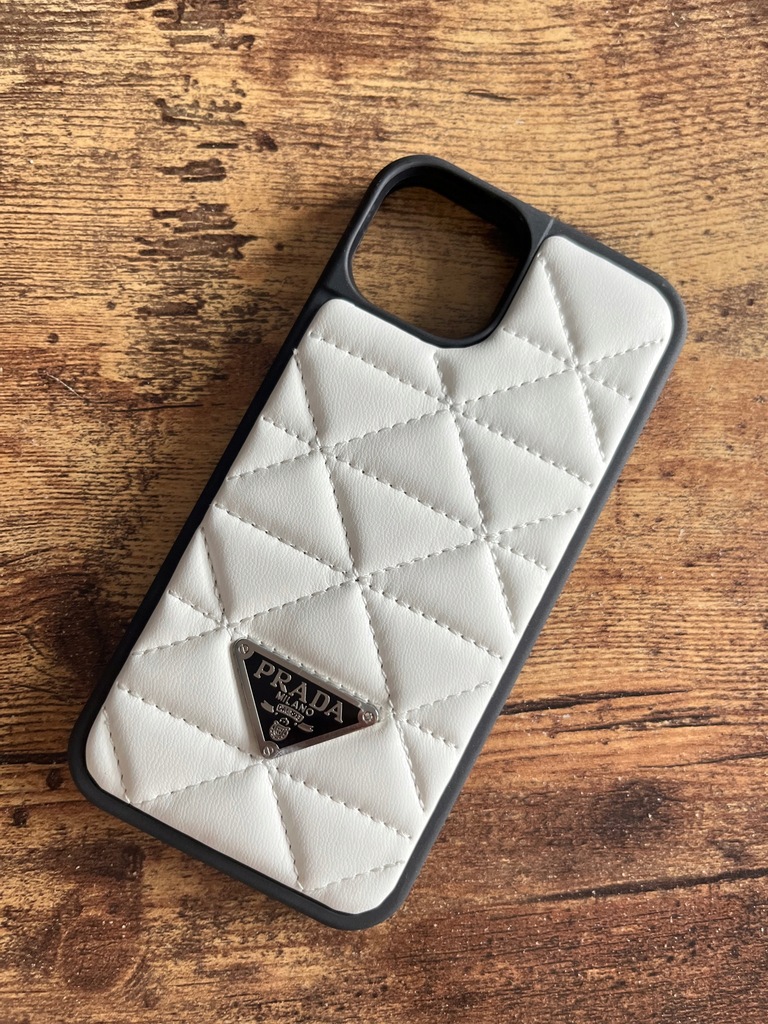 PRADA iPhoneケース　14PRO Prada アイフォンケース 14pro max携帯カバー 耐衝撃 プラダ