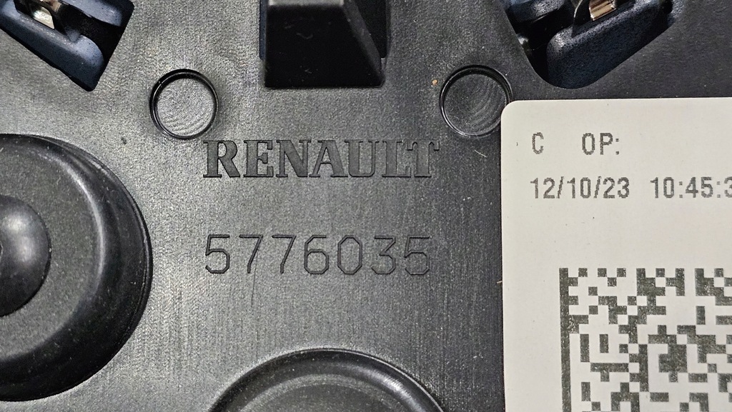 EMBLEMAT ZNACZEK LOGO RENAULT ZOE 5776035 628903140R ORYG NOWY